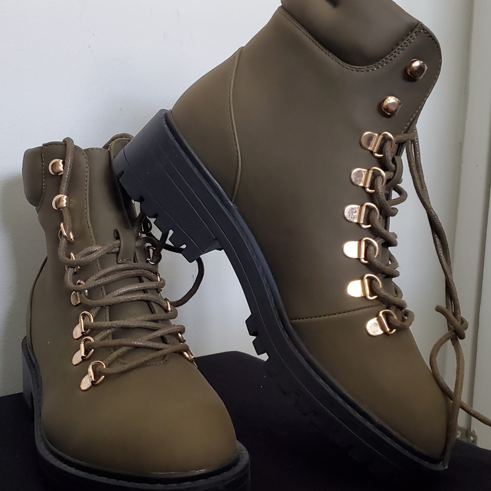 Women's Boots